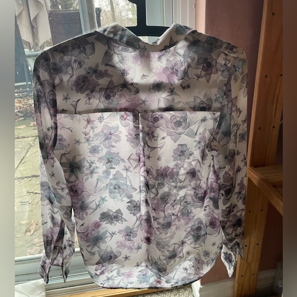 ⚡️2/$20 H&M floral chemise blouse - Picture 2 of 4